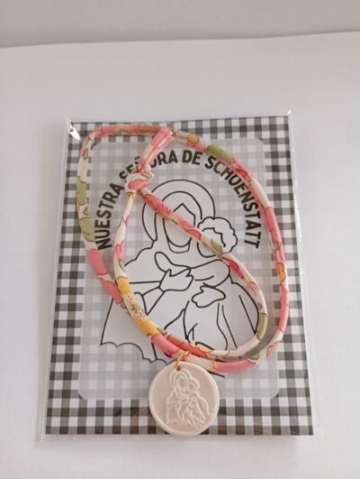 Collar liberty con la Mater