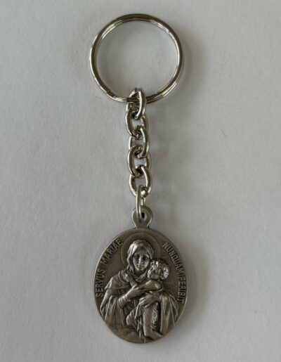 Llavero plateado de la Mater (6.50cmx2cm)